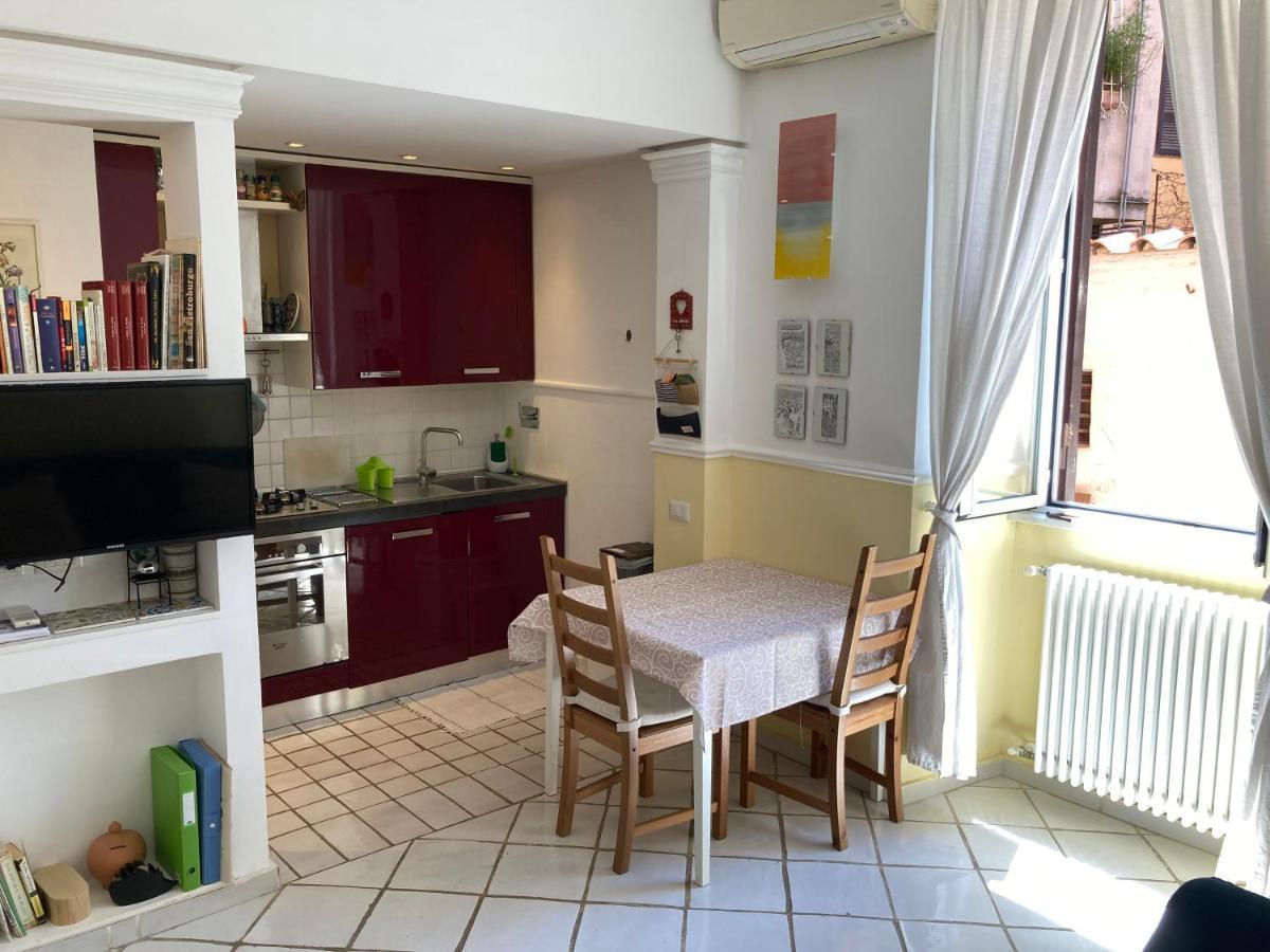רומא Piacevole Appartamento Nel Cuore Di Trastevere מראה חיצוני תמונה